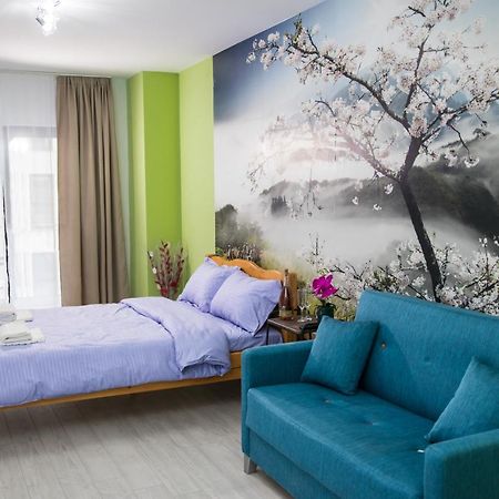 Studio Moghioros Park Bukarest Exteriör bild