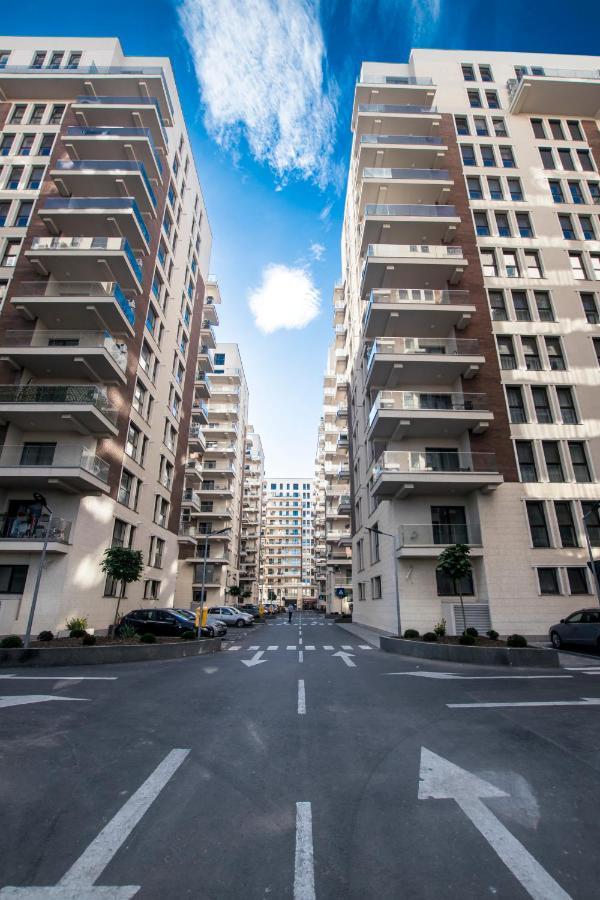 Studio Moghioros Park Bukarest Exteriör bild