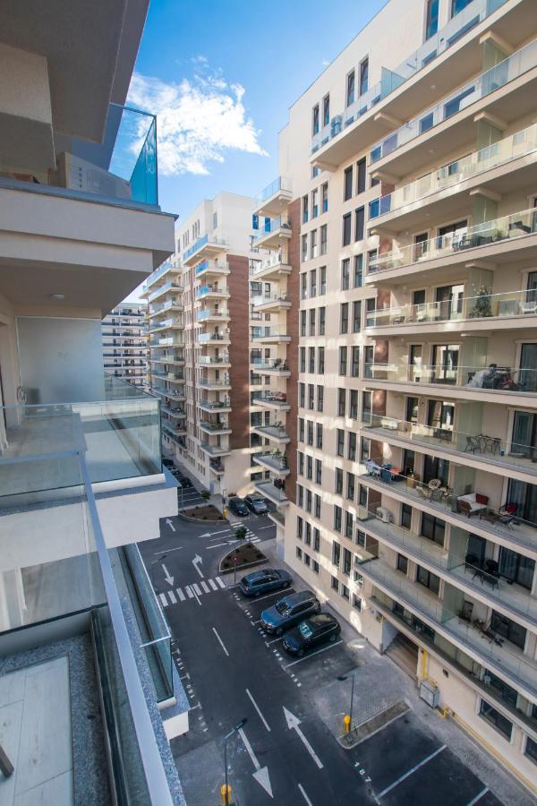 Studio Moghioros Park Bukarest Exteriör bild